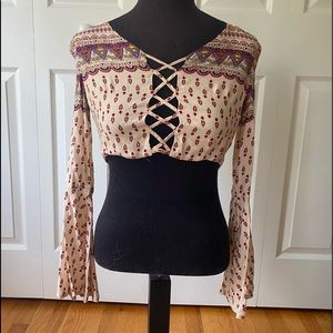 L’atiste Boho Bell Sleeve Crop Top